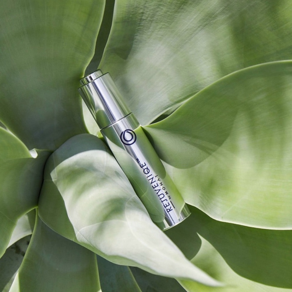 Monat Rejuveniqe Oil